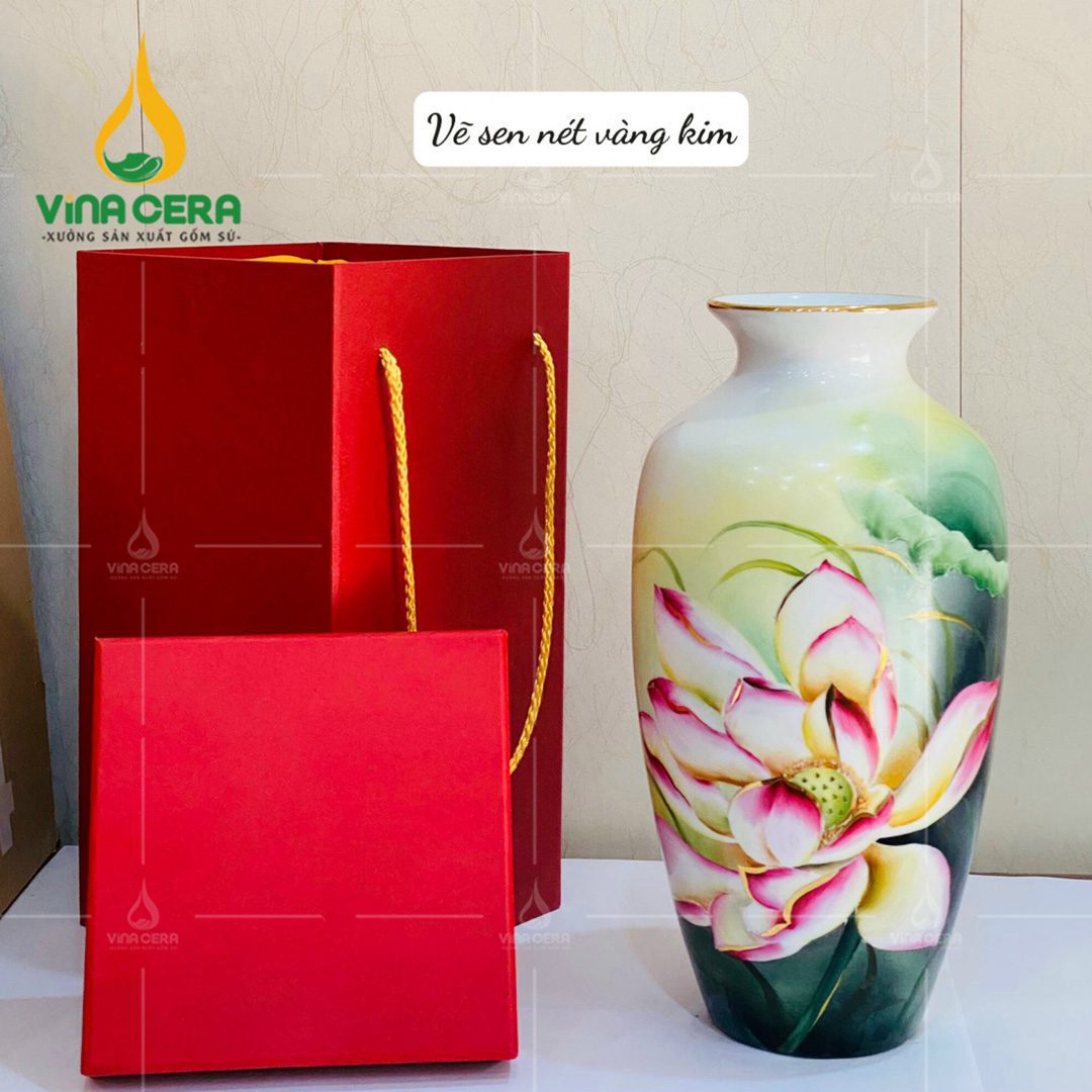 Quà Tặng Ý Nghĩa Cho Ngày Thành Lập Quân Đội Nhân Dân Việt Nam  binh hoa su trang ve hoa sen vien vang kim 1