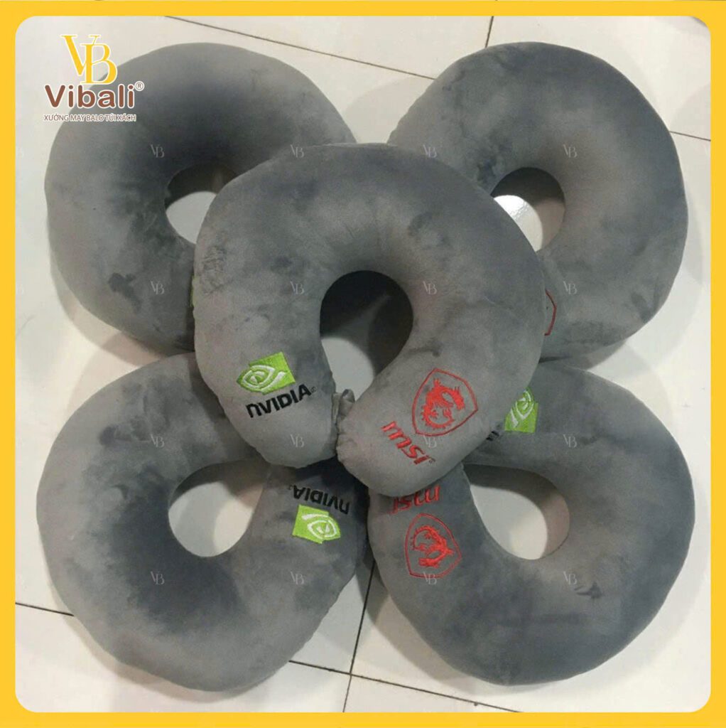 May Gối Chữ U quà tặng