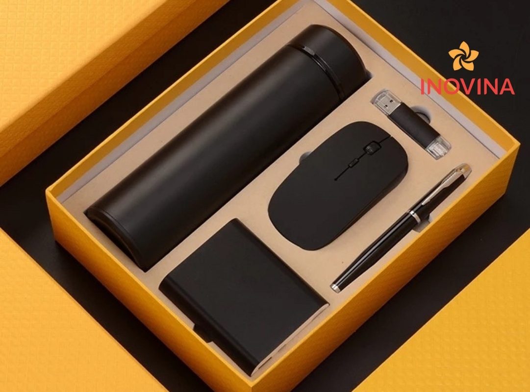 Bộ quà tặng giftset văn phòng hộp bút, bình nước, sổ tay, giấy note, bút đầy đủ văn phòng
