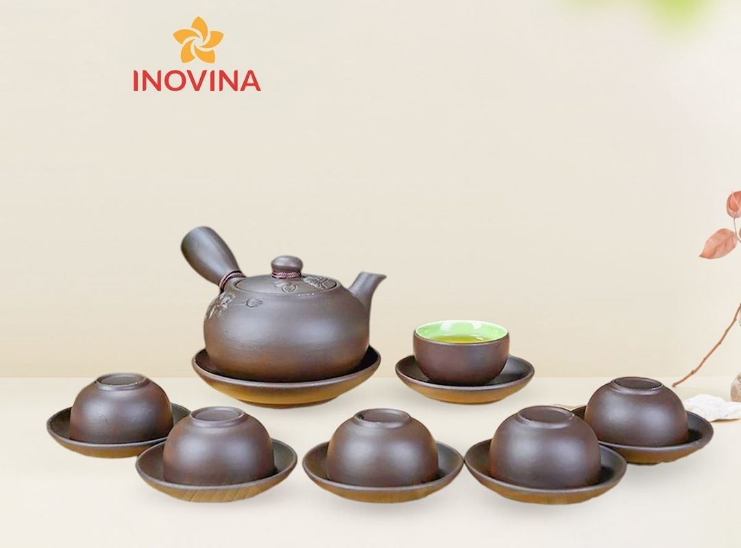 Bộ trà quà tặng hoa văn tinh xảo tạo điểm nhấn