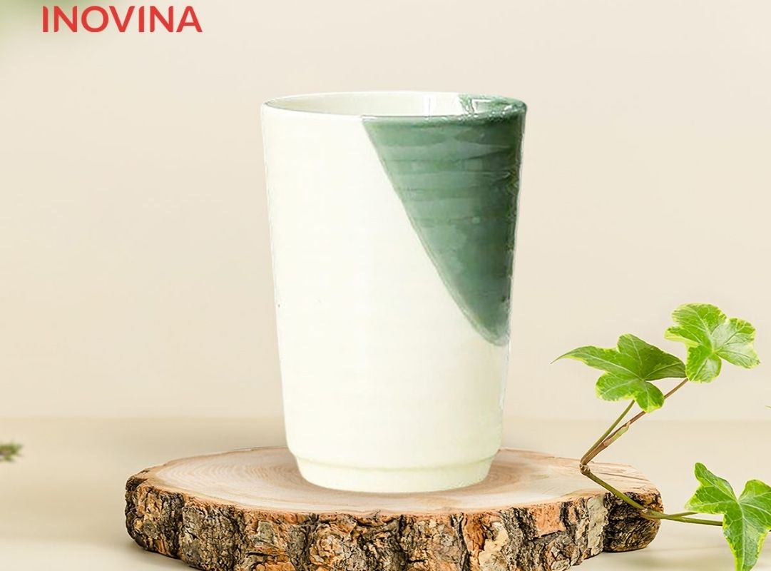 Ly sứ hoa văn tinh xảo tạo điểm nhấn sang trọng