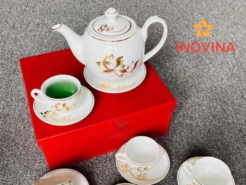 Quà tặng ngày 27/7 bộ ấm chén sang trọng và ý nghĩa 