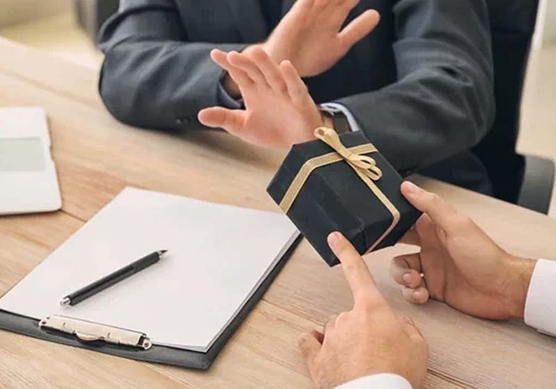 5 sai lầm khi chọn quà tặng doanh nghiệp cần biết Sai lầm khi chọn quà tặng khiến chiến dịch quảng bá thất bại