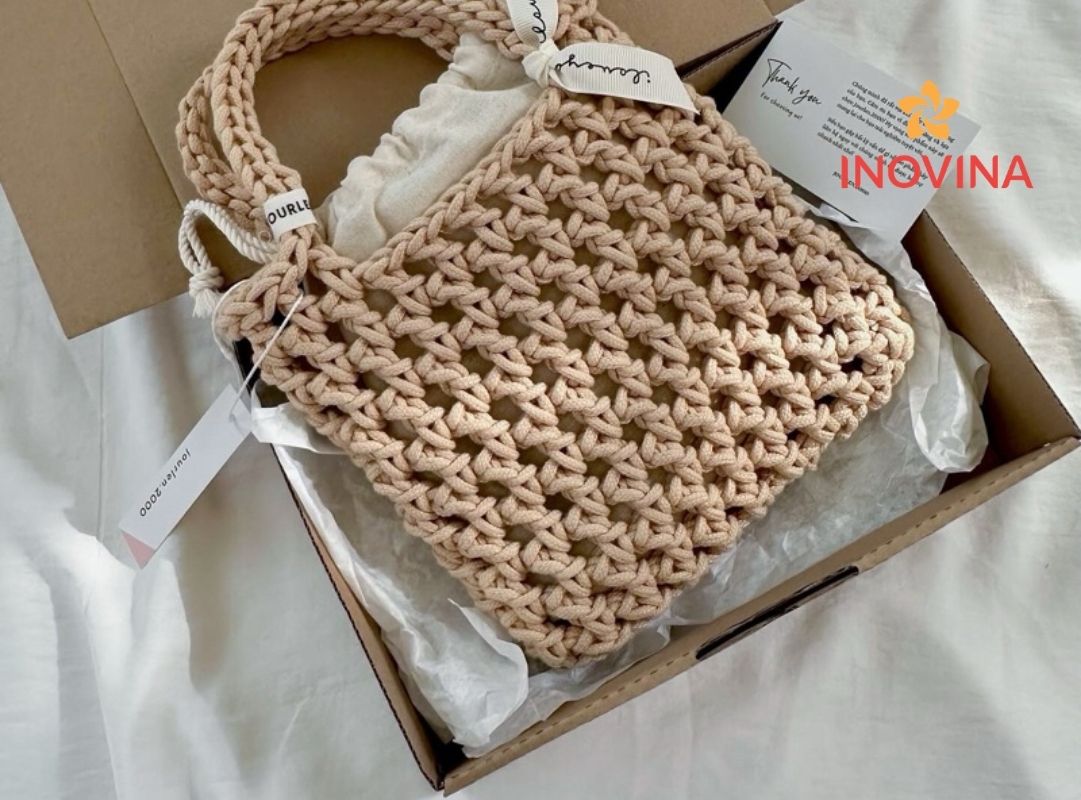 Top 10+ Mẫu túi xách nữ thời trang dẫn đầu xu hướng thời trang Túi đan thủ công độc đáo mang vẻ đẹp tự nhiên cuốn hút