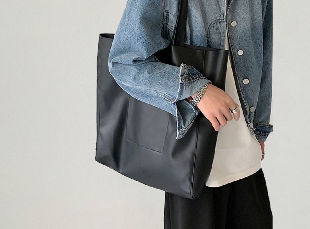 10+ mẫu túi xách công sở nam thanh lịch, thời trang Túi tote nam công sở rộng rãi mang phong cách hiện đại