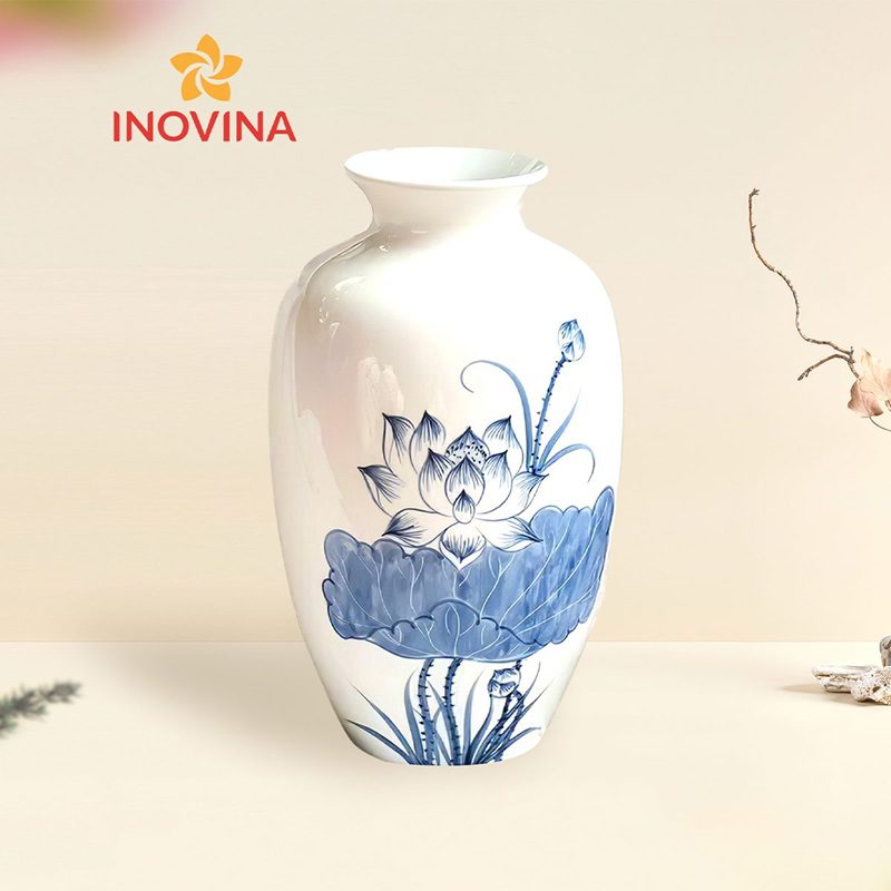 Bình hoa gốm sứ vẽ tay hoa sen ý nghĩa