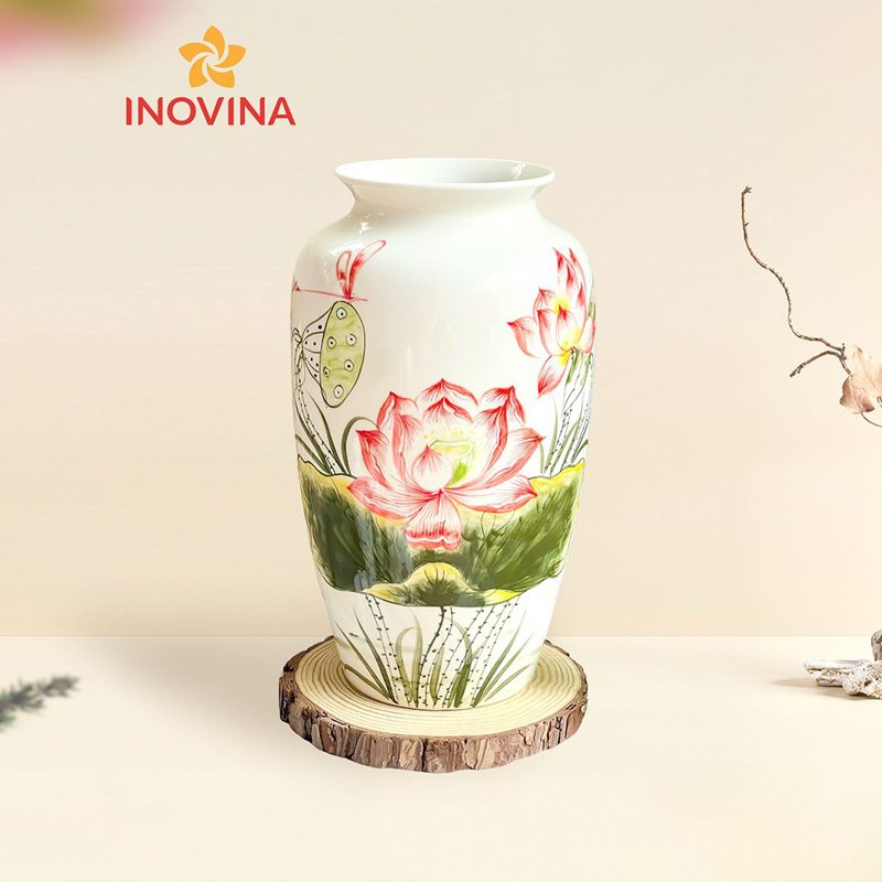 Bình hoa sứ trắng quà tặng vẽ tay tinh xảo mang đậm giá trị nghệ thuật