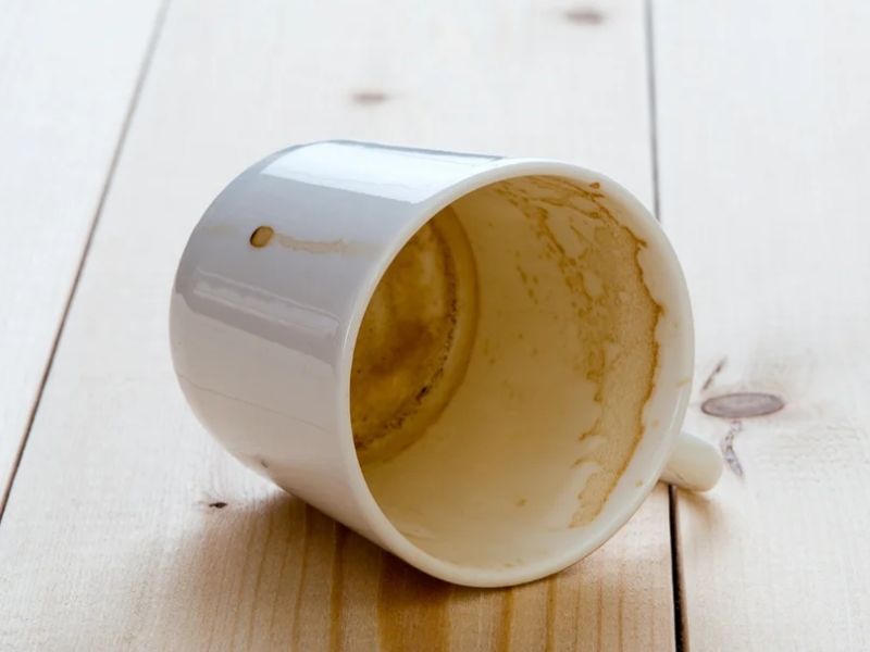 Cách rửa sạch đồ sứ như mới đơn giản, hiệu quả tại nhà Cách làm sạch cốc sứ bị ố sạch trong như mới