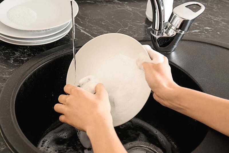 Cách rửa sạch đồ sứ như mới đơn giản, hiệu quả tại nhà Cách rửa sạch đồ sứ đơn giản, hiệu quả