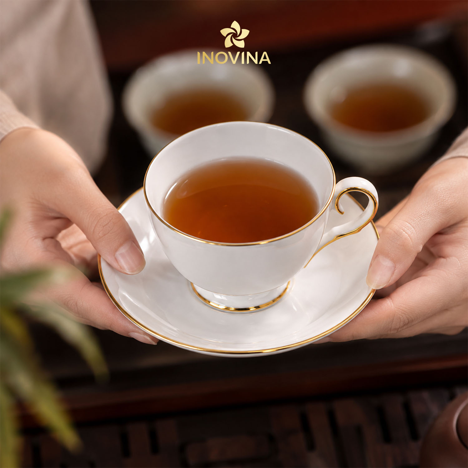 Bộ Bình Trà Sứ Tường Vân Chỉ Vàng - Quà Tặng Doanh Nghiệp Cao Cấp Tinh Xảo POST 4